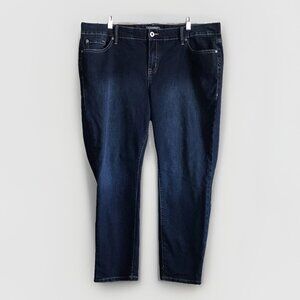 TORRID Jeans Size 18S Blue Boyfriend Straight Vintage Stretch Mid-Rise Crop Jean